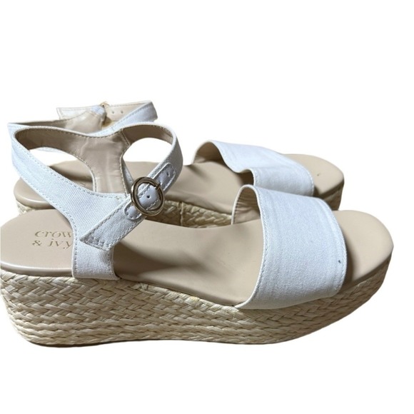 Crown & Ivy Laurey White Canvas Wedge Sandals – Size 8 - Picture 4 of 7